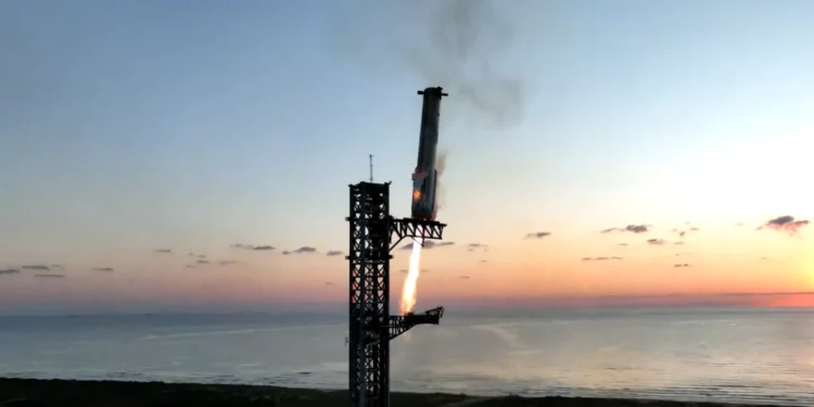 SpaceX впервые в истории посадила на Землю носитель корабля Starship после запуска